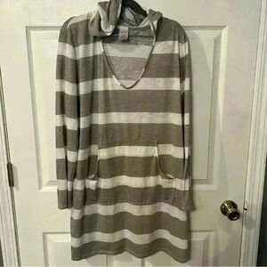 Merona Gray and White Stripped Hooded V Neck Midi CasualnDress. Size XL. EUC